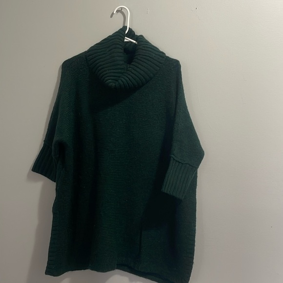 Lou & Grey dark green long oversized sweater with slits in side and crowl neck - Picture 1 of 7